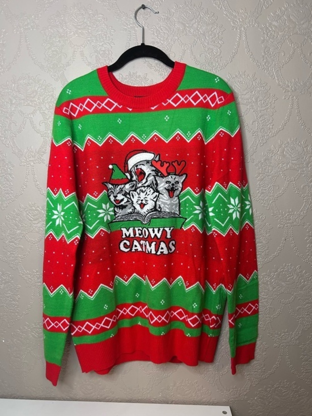 MAD Engine Red & Green 'Meowy Catmas' Men's Crewneck Sweater